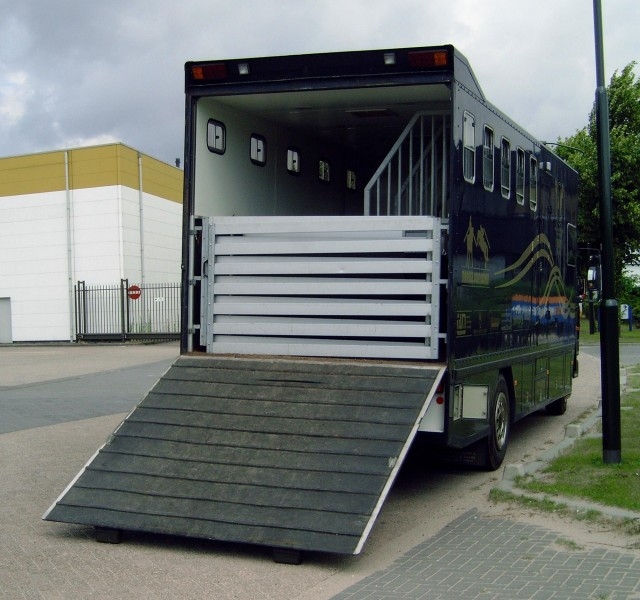 Paardentrailers op maat laten maken door B&amp;TT Bedrijfswagen en Trailertechniek Son B.V. in de buurt van Waalwijk
